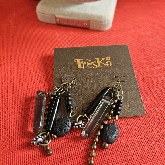 Treska Fashion Necklace And Earrings - Picture 7 of 9
